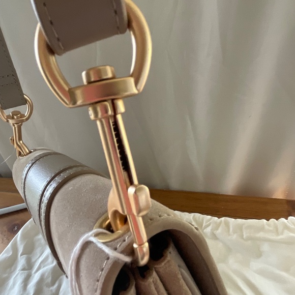 See by Chloe Hana crossbody bag nwt - Picture 7 of 8